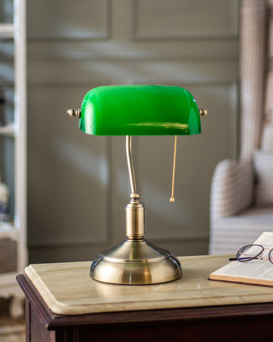 Classic Banker Lamp | Kalsten