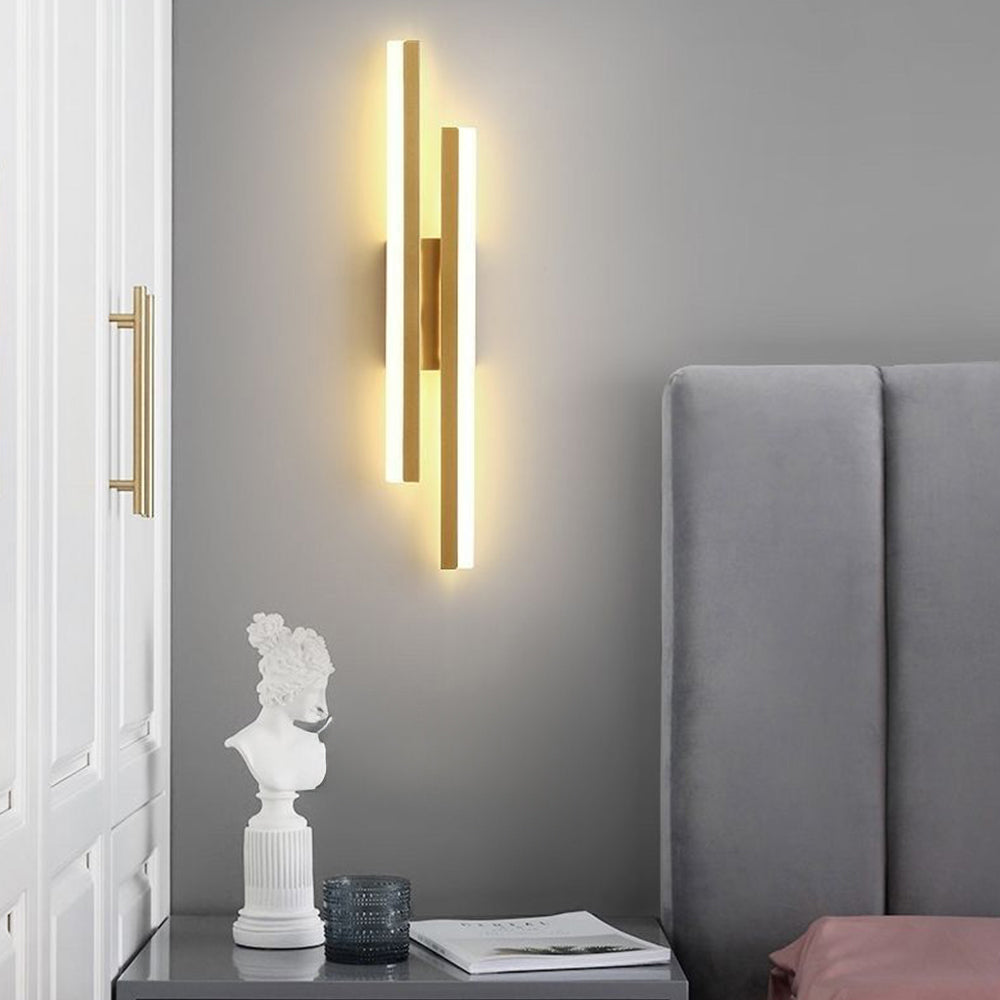 Acrylic Metal LED Wall Lamp Noxord