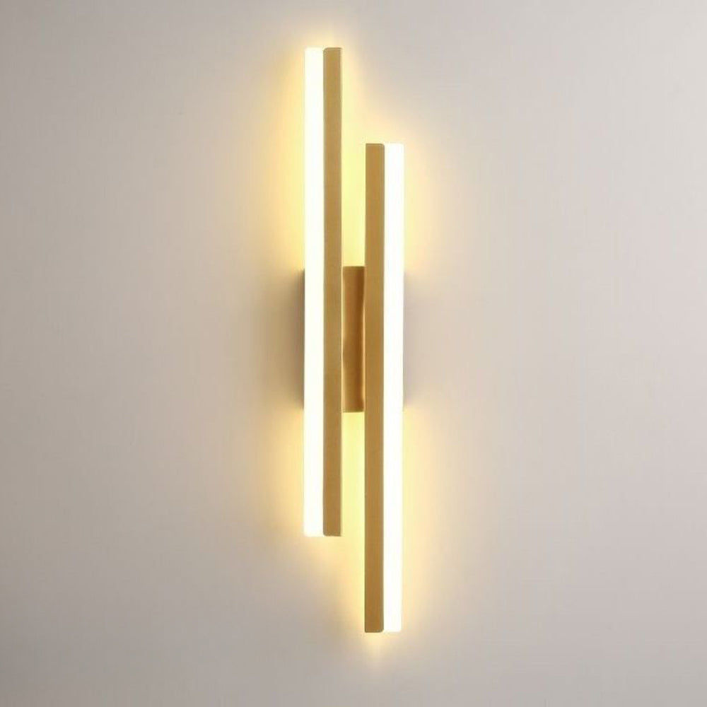 Acrylic Metal LED Wall Lamp Noxord