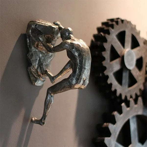 Kalsten | Climber Sculpture