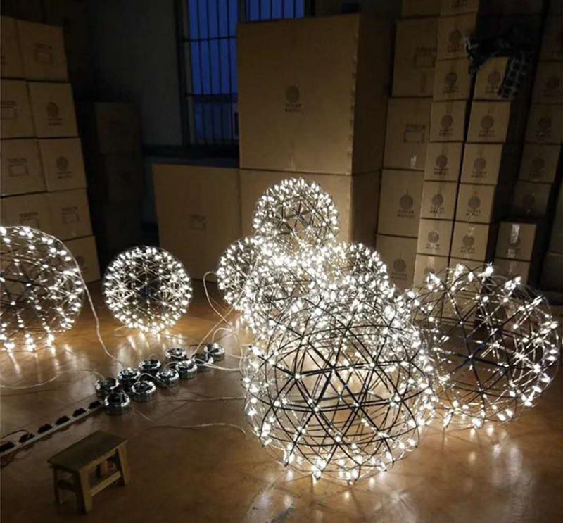 Gold Spark Ball Droplight Pendant Light | Noxord