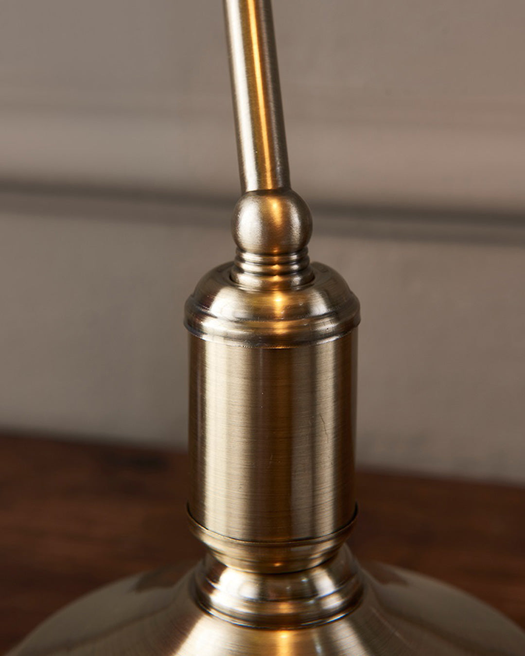 Classic Banker Lamp | Kalsten