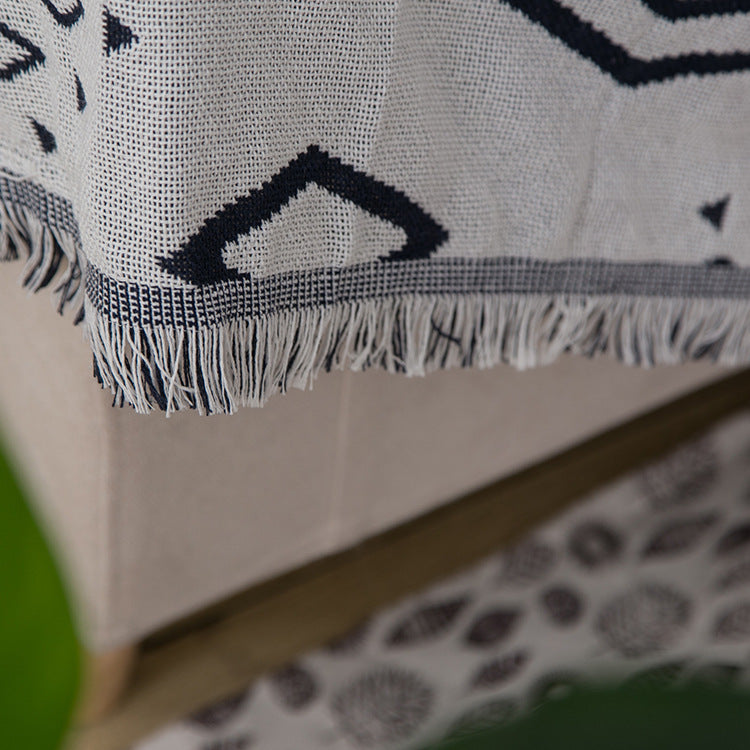 Geometric Pattern Knitted Throw Blanket