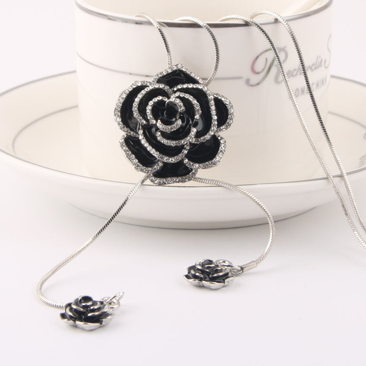 Floral Pendant Necklace Kalsten