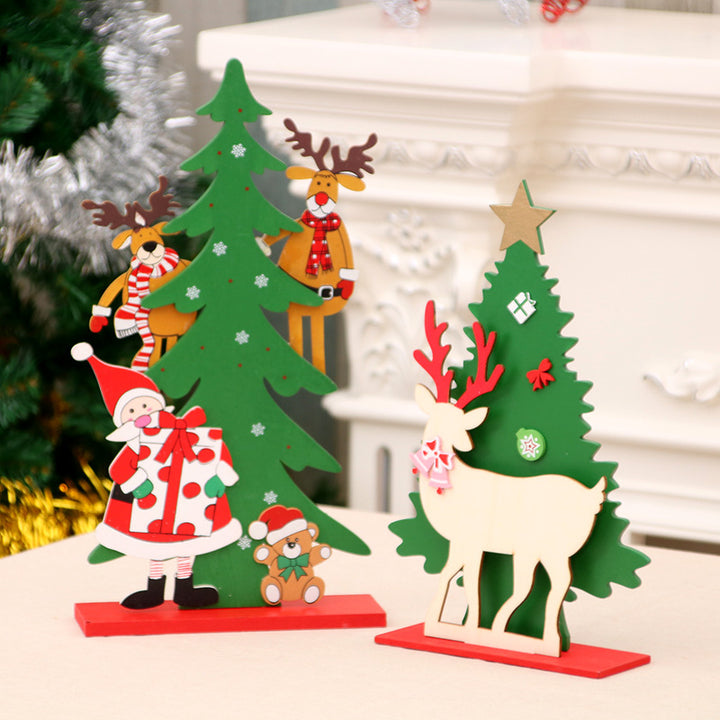 Decorative Christmas Tree with Reindeer Figurine Kalsten