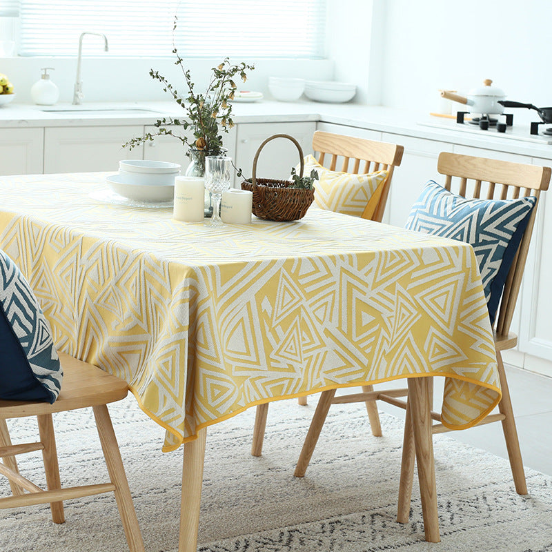 Woven jacquard tablecloth made of cotton blend with geometric triangle design Kalsten