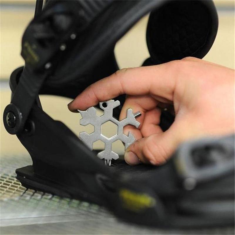 18-in-1 Snowflake Multi-tool Gift Set | Kalsten