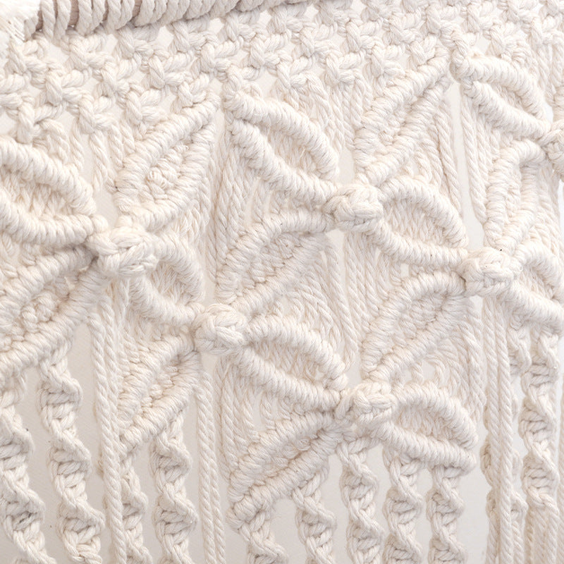 Macramé Wall Decor with Elaborate Decorations Kalsten