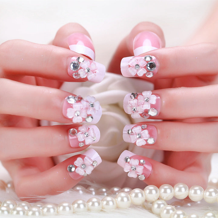 Artificial nails with delicate floral decorations Kalsten