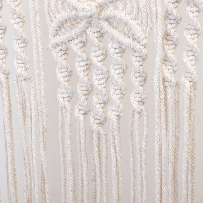 Macramé Wall Decor with Elaborate Decorations Kalsten