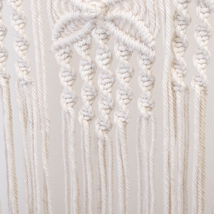 Macramé Wall Decor with Elaborate Decorations Kalsten