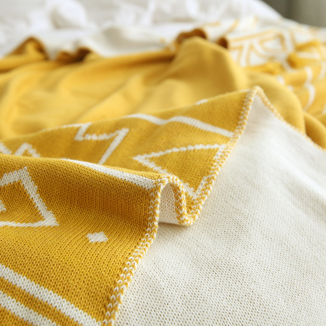Women Cozy Knit Blanket with Modern Patterns Kalsten