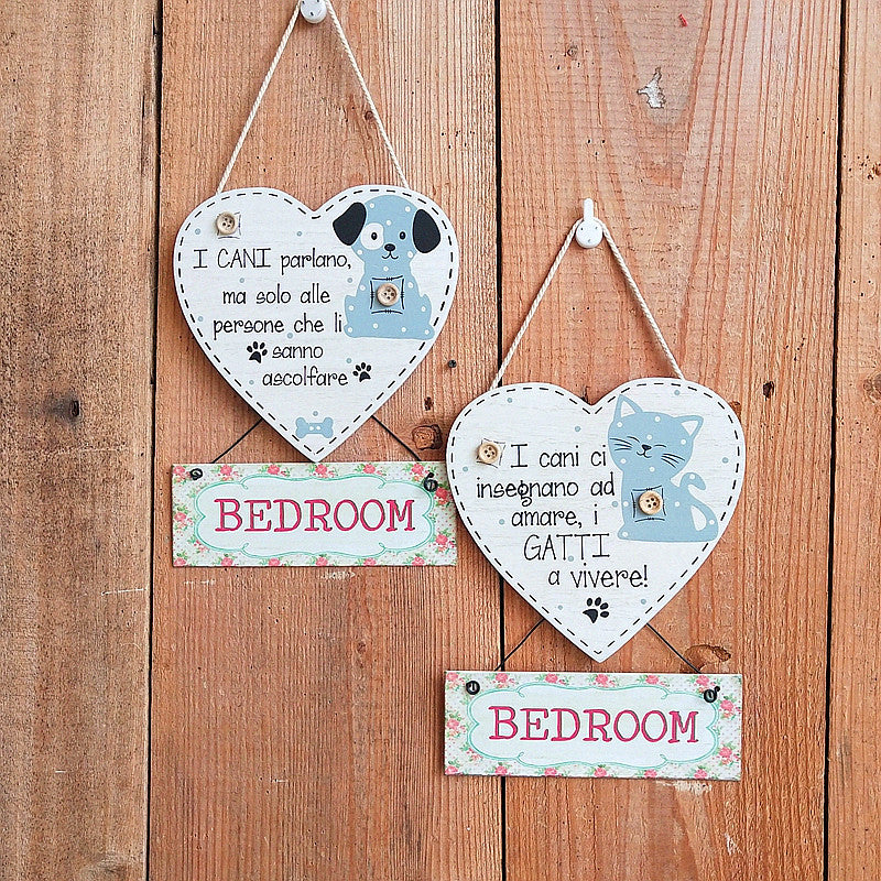 Decorative Heart-Shaped Cat Wall Plate