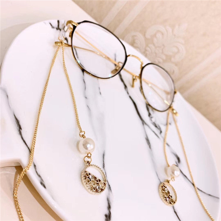 Decorative Pearl and Metal Accent Eyewear Chain Kalsten