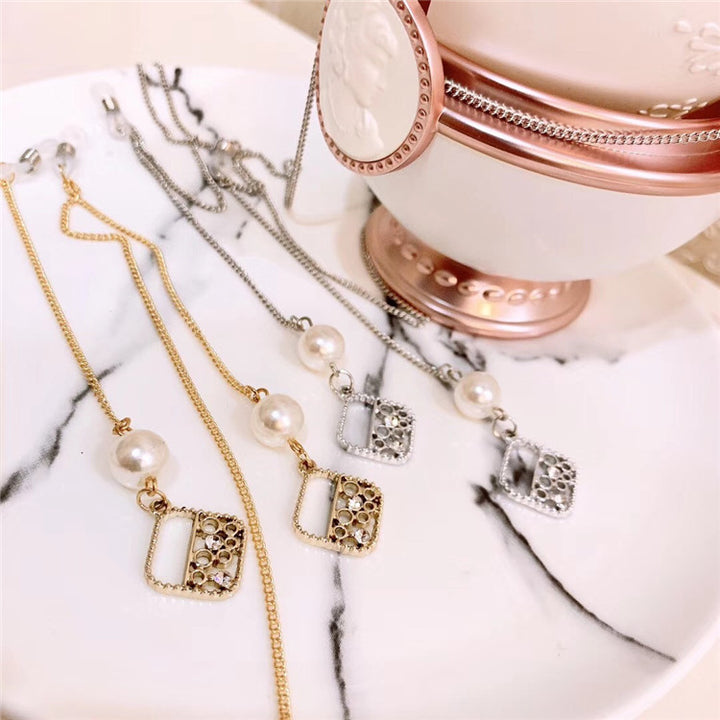 Decorative Pearl and Metal Accent Eyewear Chain Kalsten
