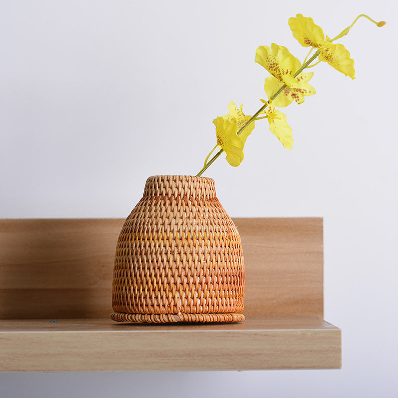 Handwoven decorative vase Kalsten