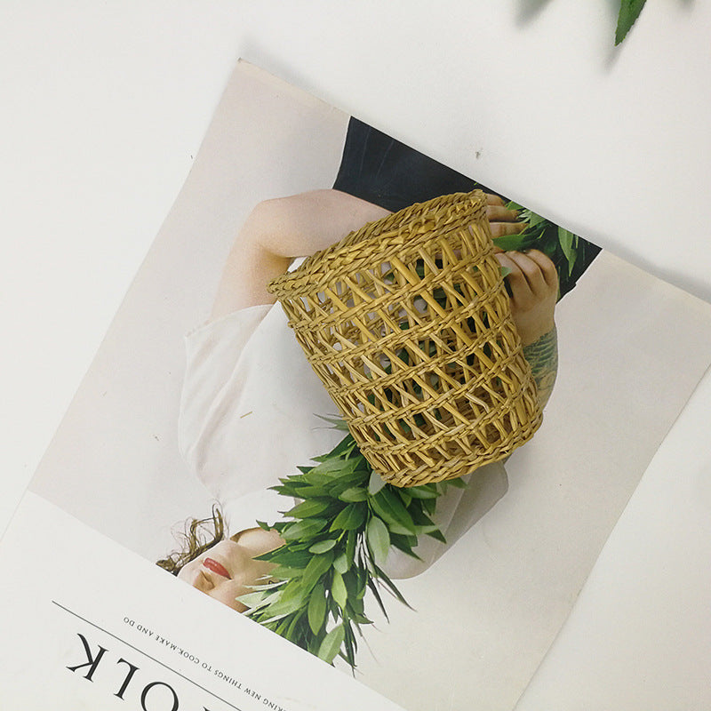 Handcrafted Woven Glass Holder Kalsten