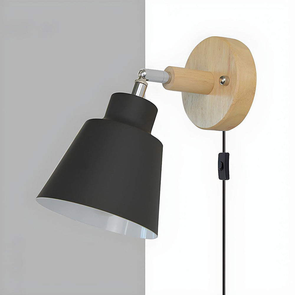 Wall Lamp with Wooden Accent Noxord