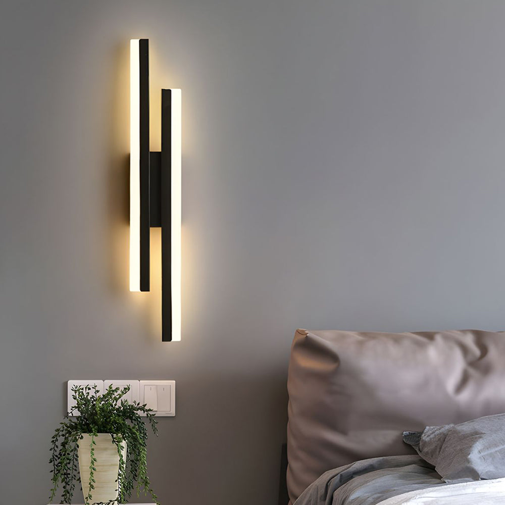 Acrylic Metal LED Wall Lamp Noxord