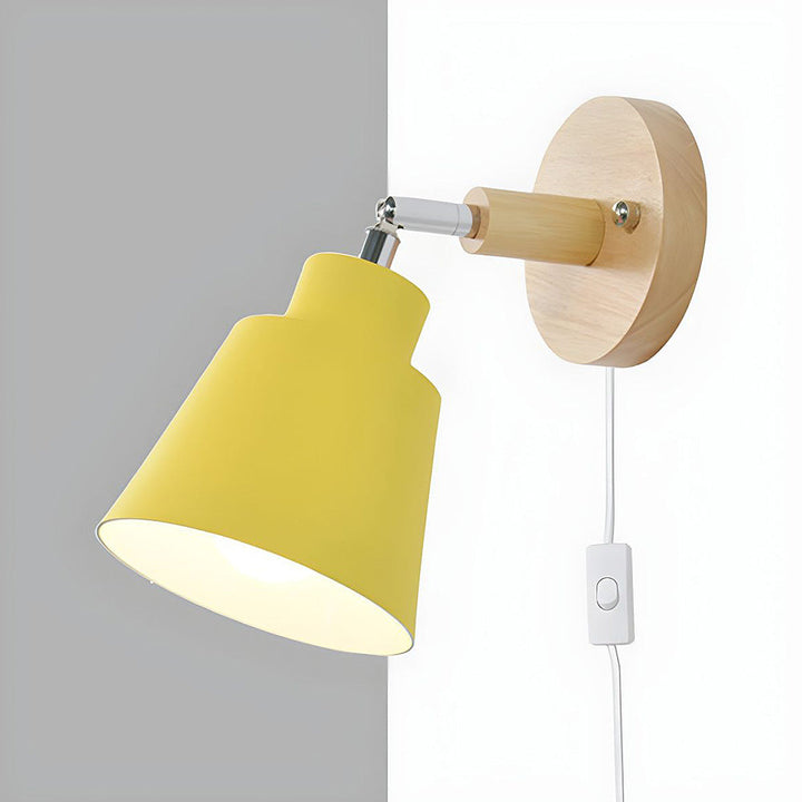 Wall Lamp with Wooden Accent Noxord