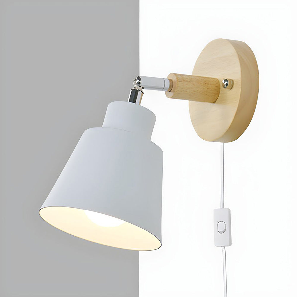 Wall Lamp with Wooden Accent Noxord