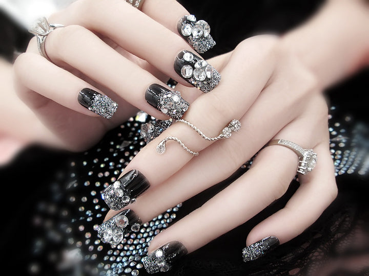 Artificial nails with delicate floral decorations Kalsten
