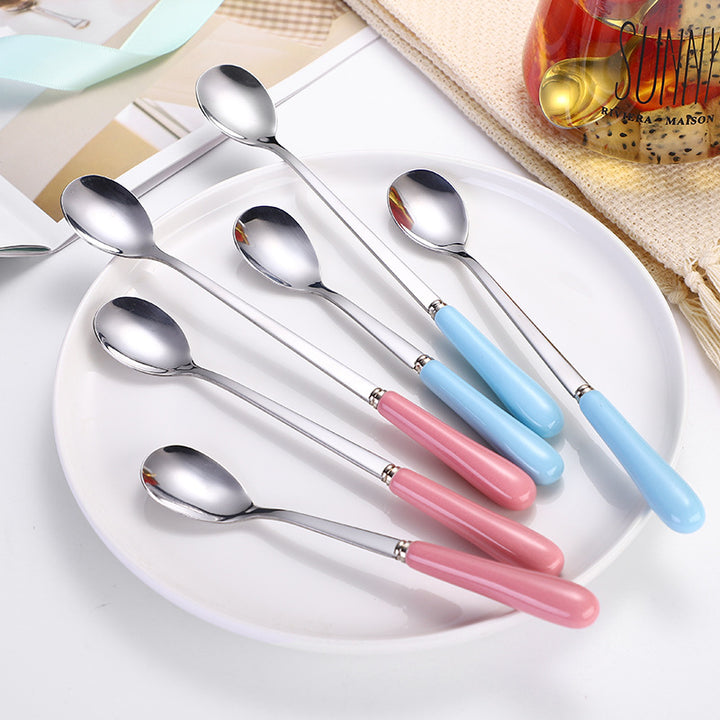 Ergonomic teaspoon with non-slip handle Kalsten