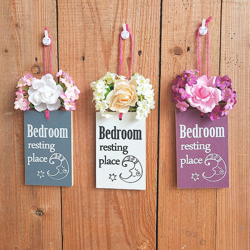 Decorative Bedroom Sign with Floral Accents