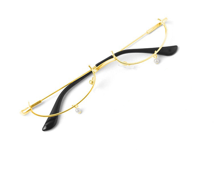 Elegant Long Pearl Chain Eyewear Holder Kalsten
