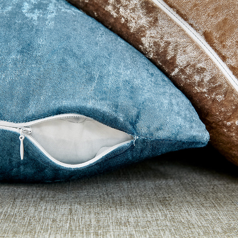 Square cushion cover made of crushed velvet with a soft texture and concealed zipper Kalsten