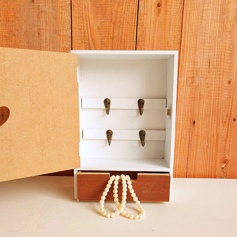 Decorative Wall Shelf Organizer