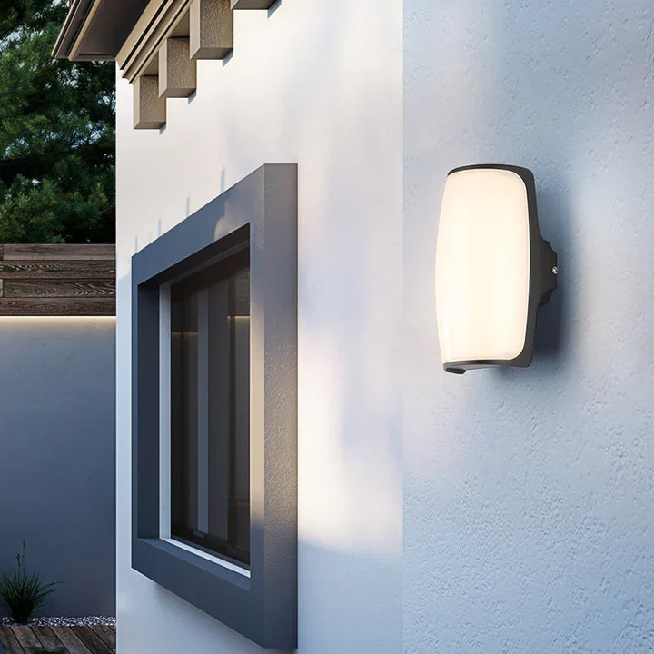 Waterproof LED Wall Light for Outdoors – Energy-Efficient Lighting for Garden and Terrace | Kalsten