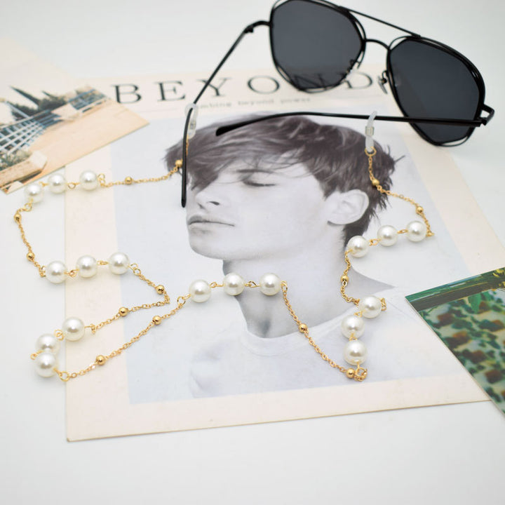Elegant Pearl Chain Eyewear Holder Kalsten