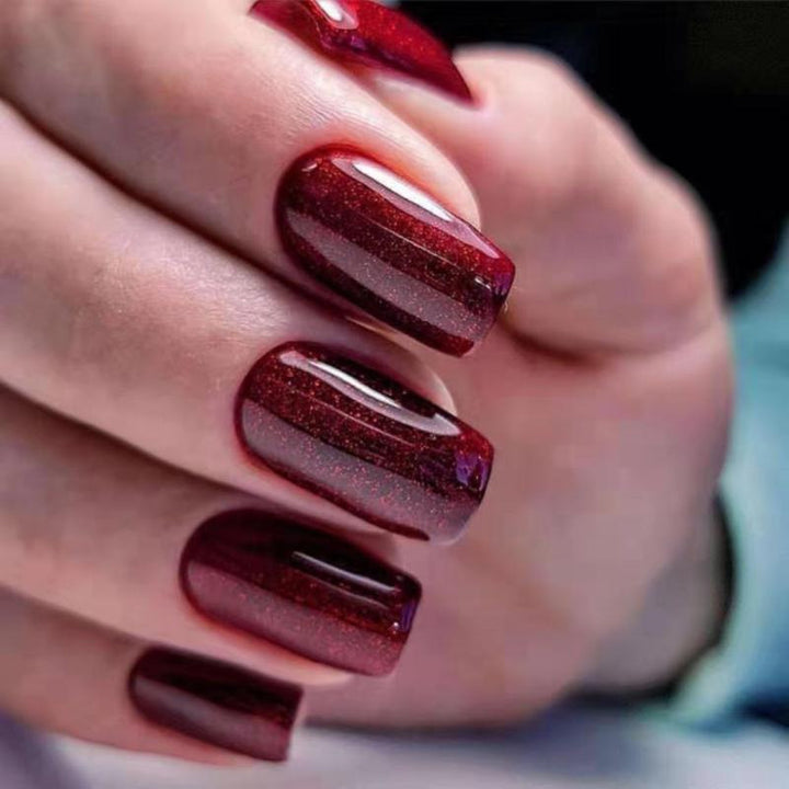 Elegant artificial nails in fashionable stiletto design Kalsten