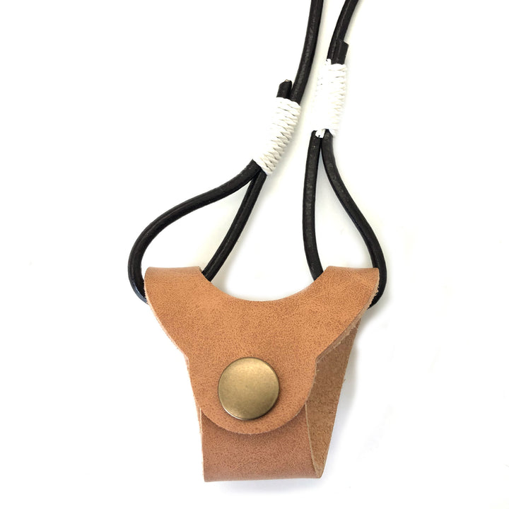 Versatile Eyewear Retainer Holder Kalsten