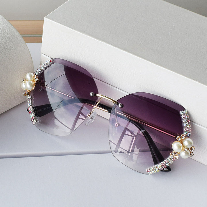 Women extravagant oversized sunglasses with pearl embellishments Kalsten