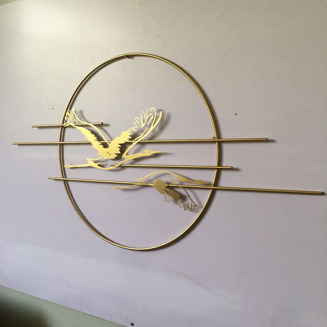 Elegant Metal Crane Wall Art Kalsten