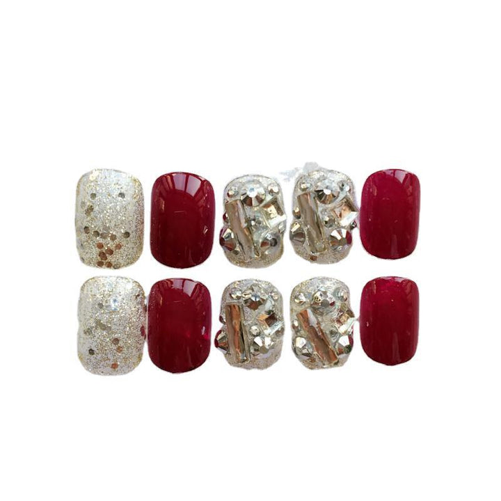 Nail art with luxurious glitter and floral design Kalsten