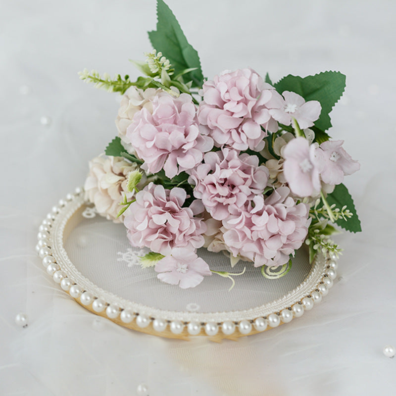 Elegant Floral Arrangement  1790318260