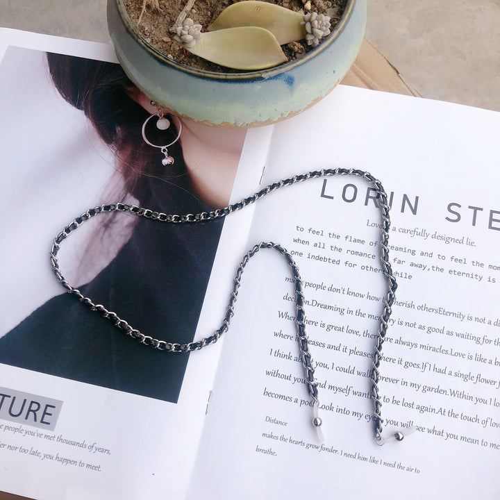 Stylish Twisted Metal Eyewear Chain Kalsten