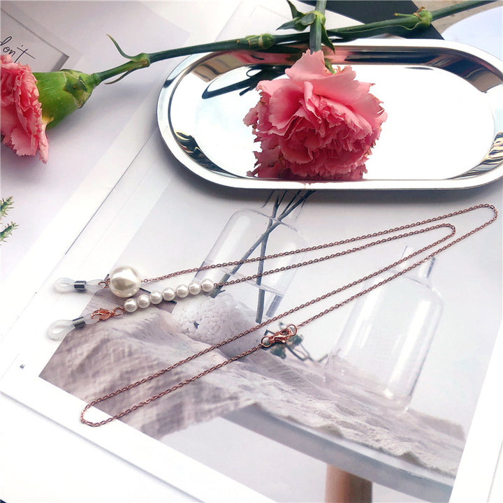 Elegant Pearl Chain Eyewear Holder Kalsten