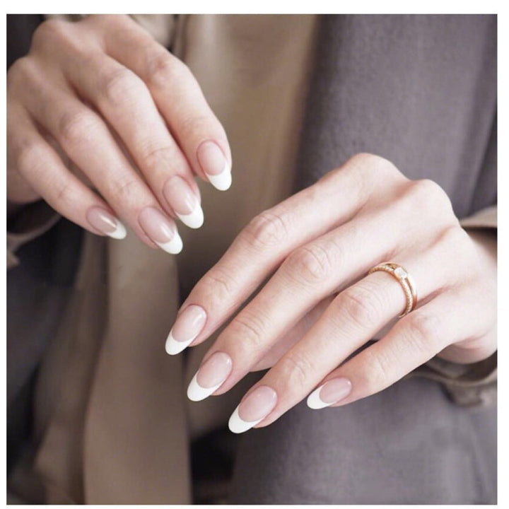 High-quality artificial nails in classic French Tip design Kalsten