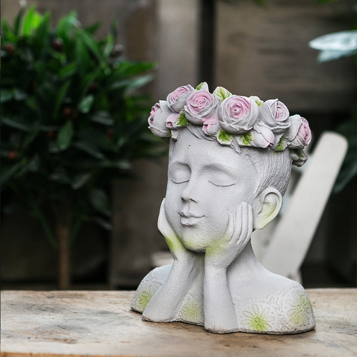 Decorative head with rosary Kalsten