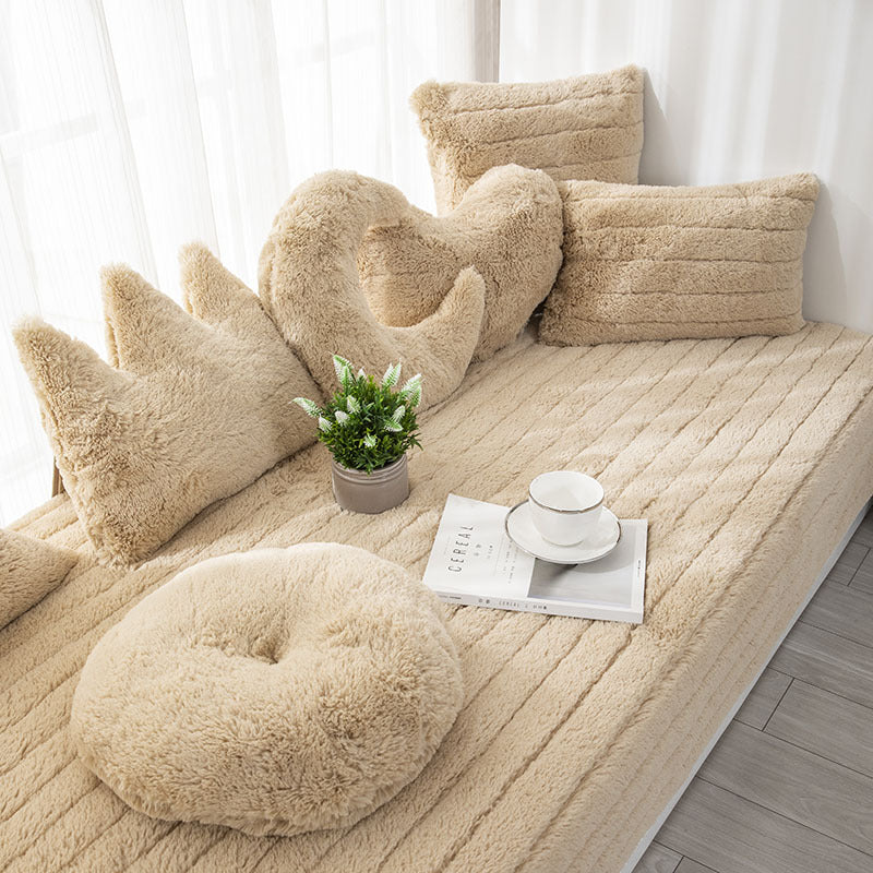 Home Decorative Plush Cushion Kalsten
