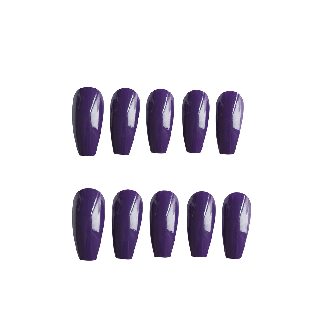 Artificial nail extensions with high gloss finish Kalsten