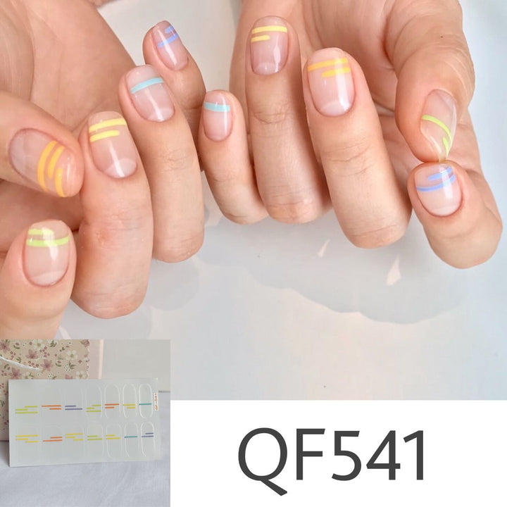 Artificial nail art with star design Kalsten