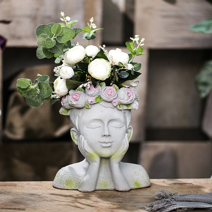 Decorative head with rosary Kalsten