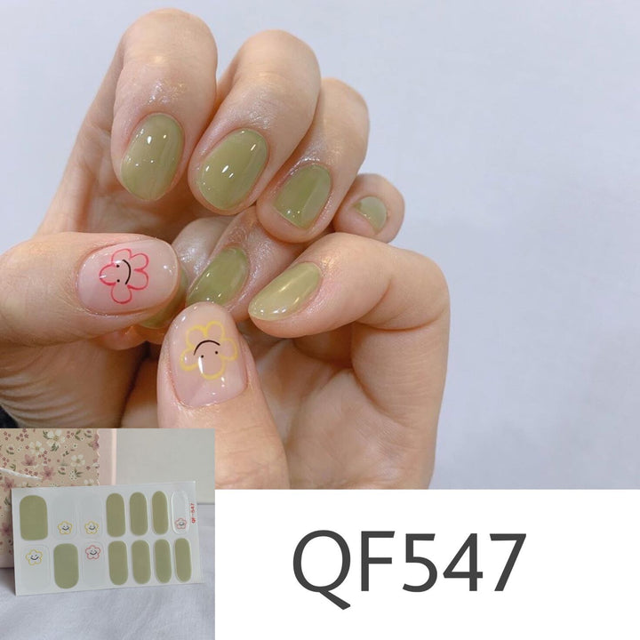 Artificial nail art with star design Kalsten