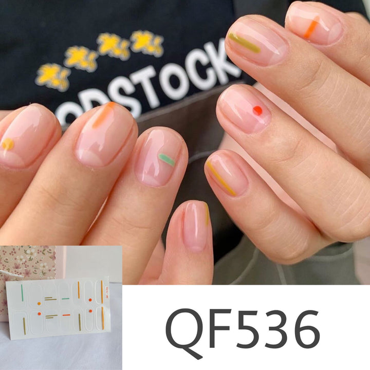 Artificial nail art with star design Kalsten