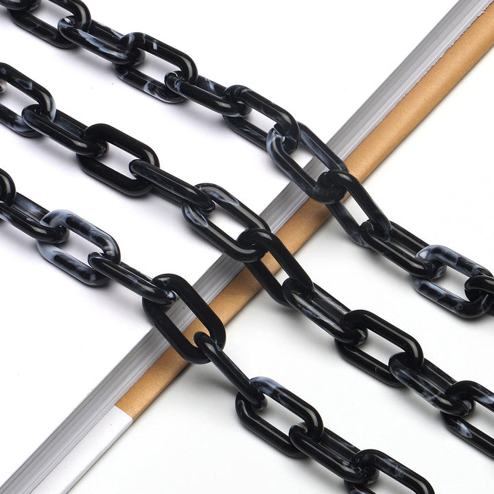 Fashion-Forward Eyewear Chain Kalsten